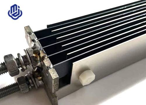 Electrodo de titanio para electrólisis de agua salada